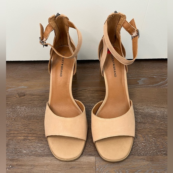 Lucky Brand Solinio Sandal Tan Leather Stacked Heel Boho Spring Summer Size 10 - Picture 1 of 10